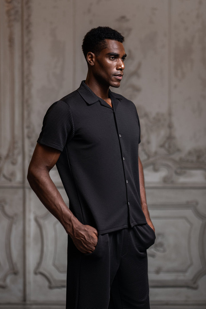 Del Mar Short Sleeve Horizontal Stripe Pleated Shirt - Black