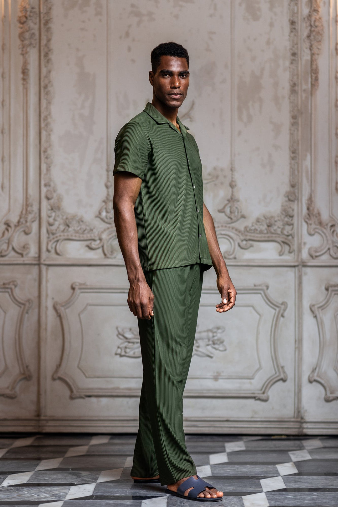 Del Mar Pleated Vertical Stripe Trousers - Khaki