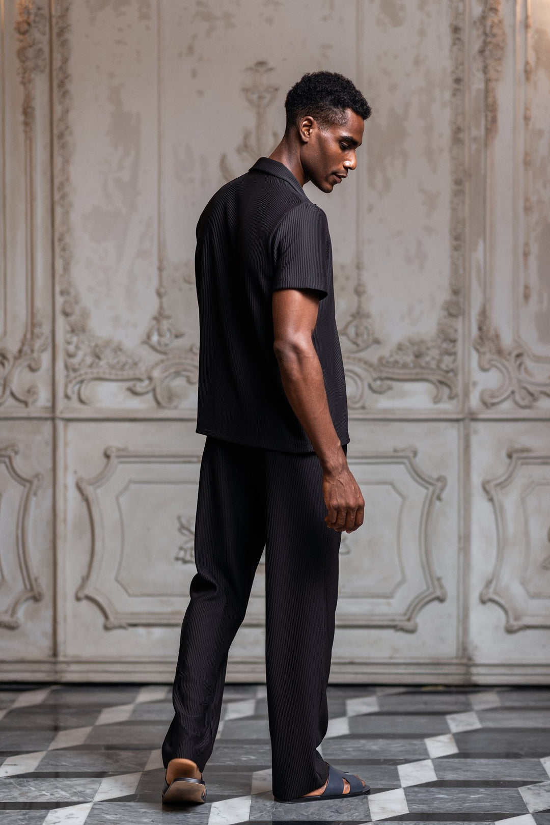 Del Mar Pleated Vertical Stripe Trousers - Black