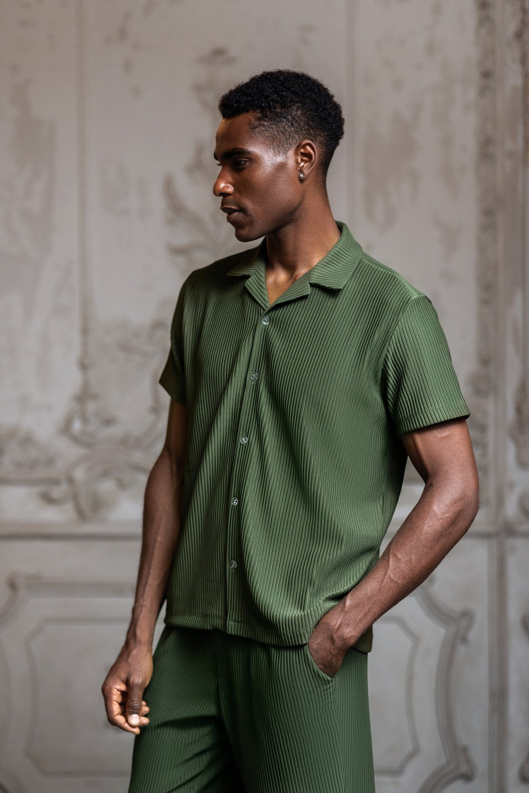 Del Mar Short Sleeve Vertical Stripe Pleated Shirt - Khaki